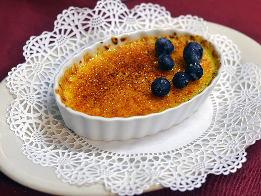 Keep the cravings at bay with some Crème Brulee. #Italian #delicious