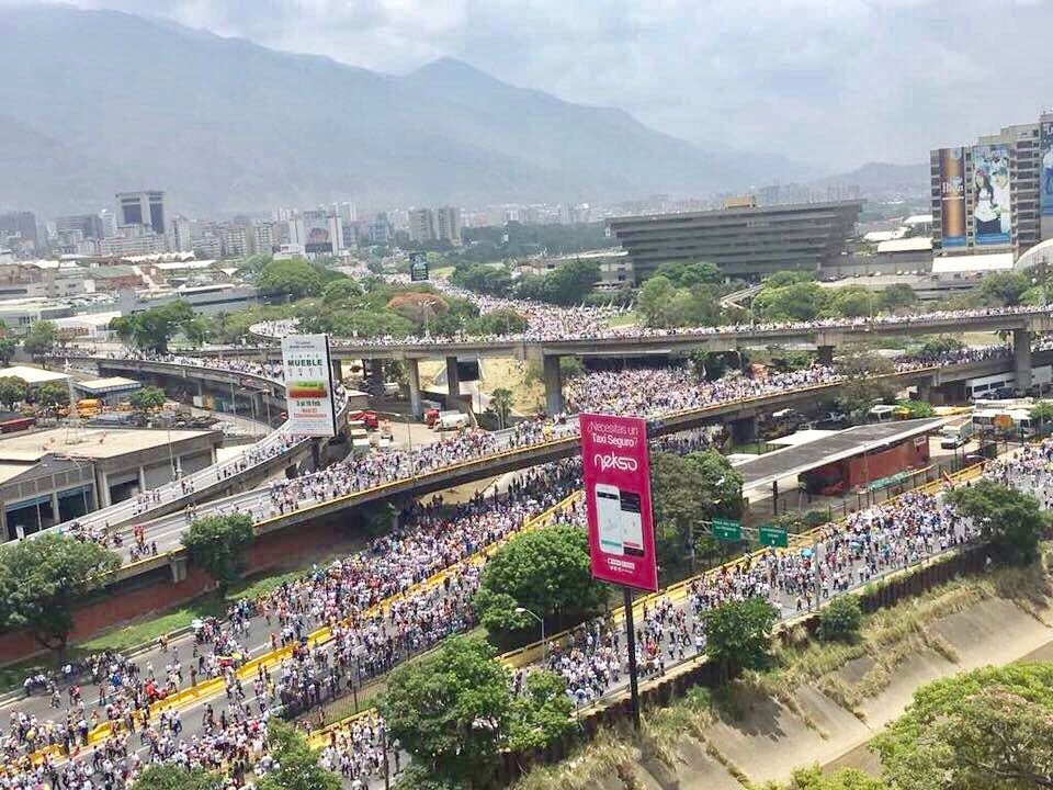 Caracas Chronicles tweet media