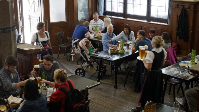 Hocherfreut über das Porträt des Schneider Bräuhaus   in der <a href="/SZ/">Süddeutsche Zeitung</a>: ow.ly/hd3J30aWmPw 
#schneiderweisse #schneiderbräuhaus #Aventinus