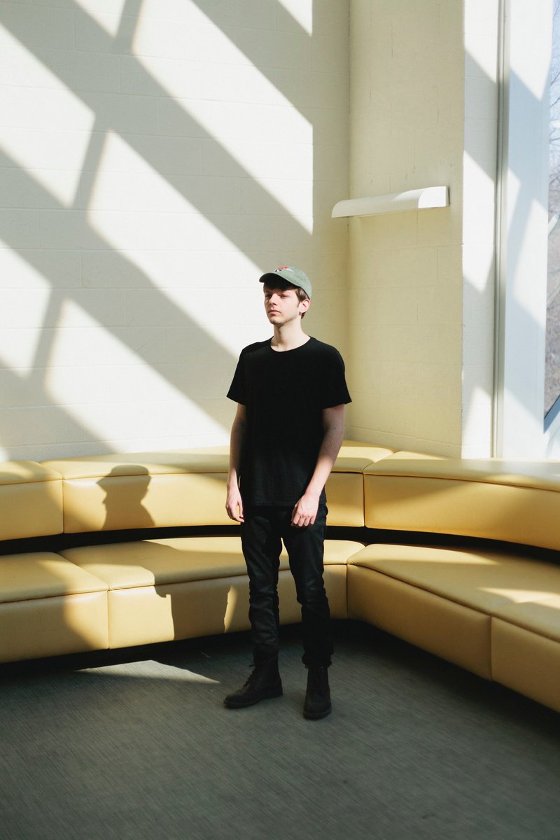 ♫ NY psychedelic folkboy <a href="/moodtattooed/">Bronco Henry</a> shares new track ahead of West Coast tour (<a href="/blnkstrs/">Blankstairs</a>) bit.ly/2oPLPjc