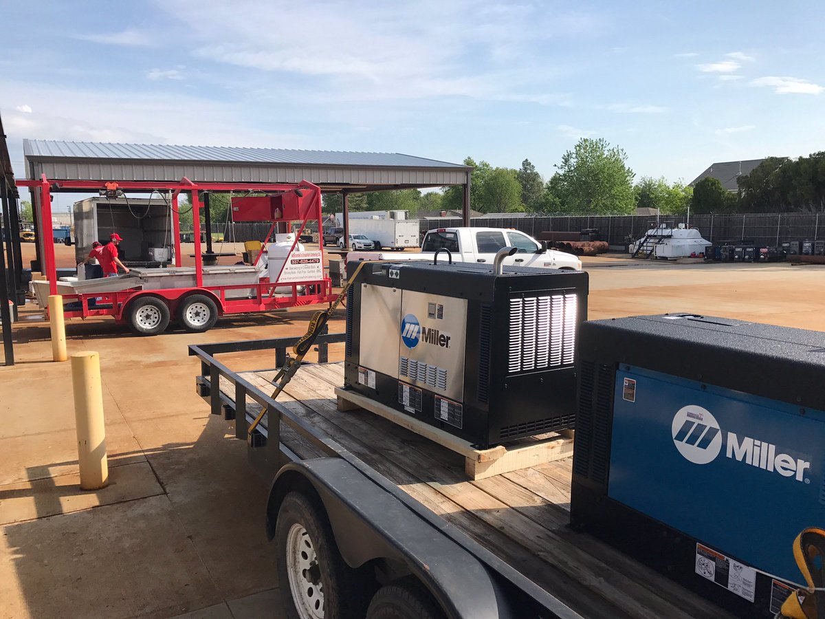 MillerWelders's tweet photo. Last Friday's Miller-sponsored Crawfish Boil at the Pipeliners Local 798 school drew quite a crowd. Thanks to everyone who joined us! https://t.co/PwY41W01Fw