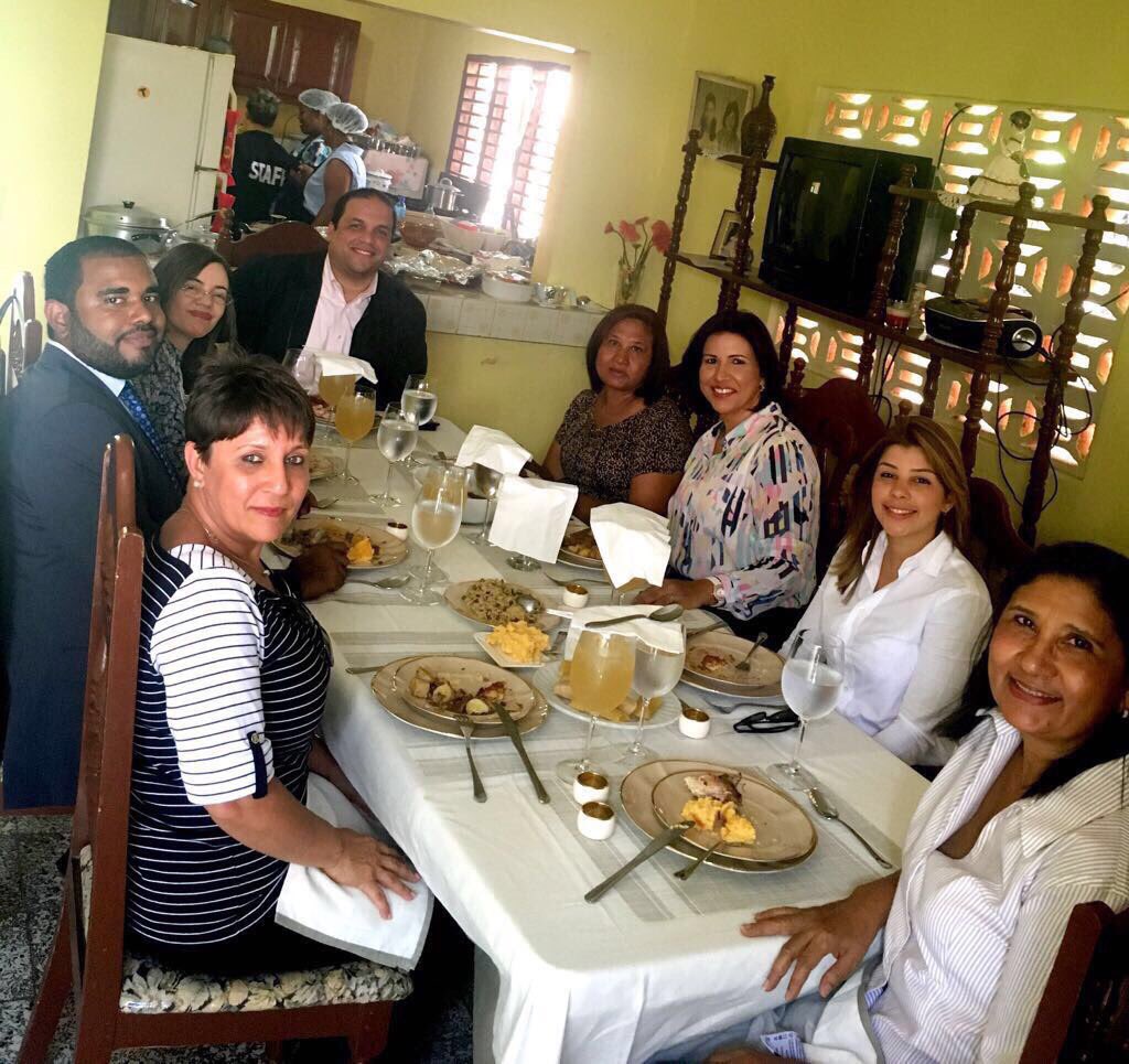 margaritacdf's tweet photo. ¡Entre afán y afán un poquito de can! Feliz de compartir entre tanto amor familiar. https://t.co/WBTlTiZ86U