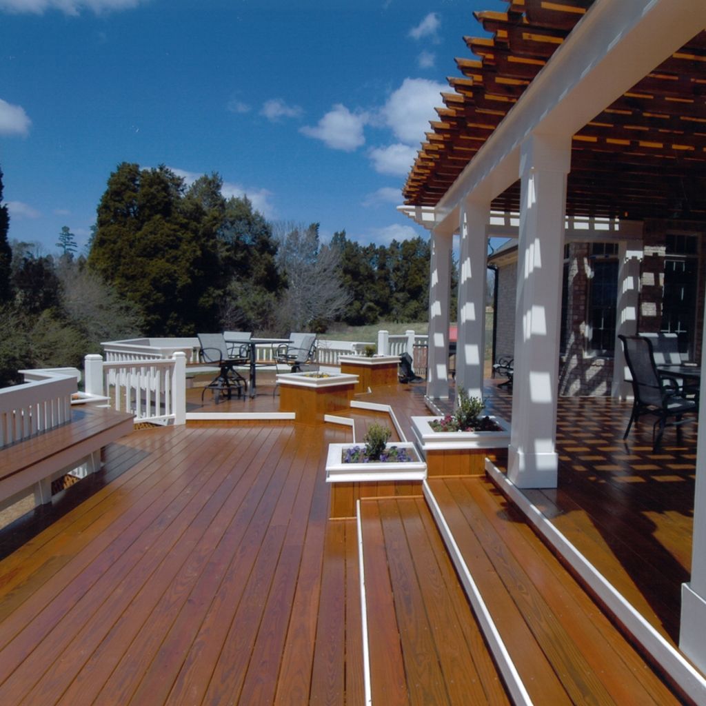 Southern_Pine's tweet photo. Check out https://t.co/zjzG27F0ud for a guide to finishing your Southern Pine deck! #southernpine #diy #diydeck #stainingyourdeck #diystain https://t.co/7OuZ1CwL71