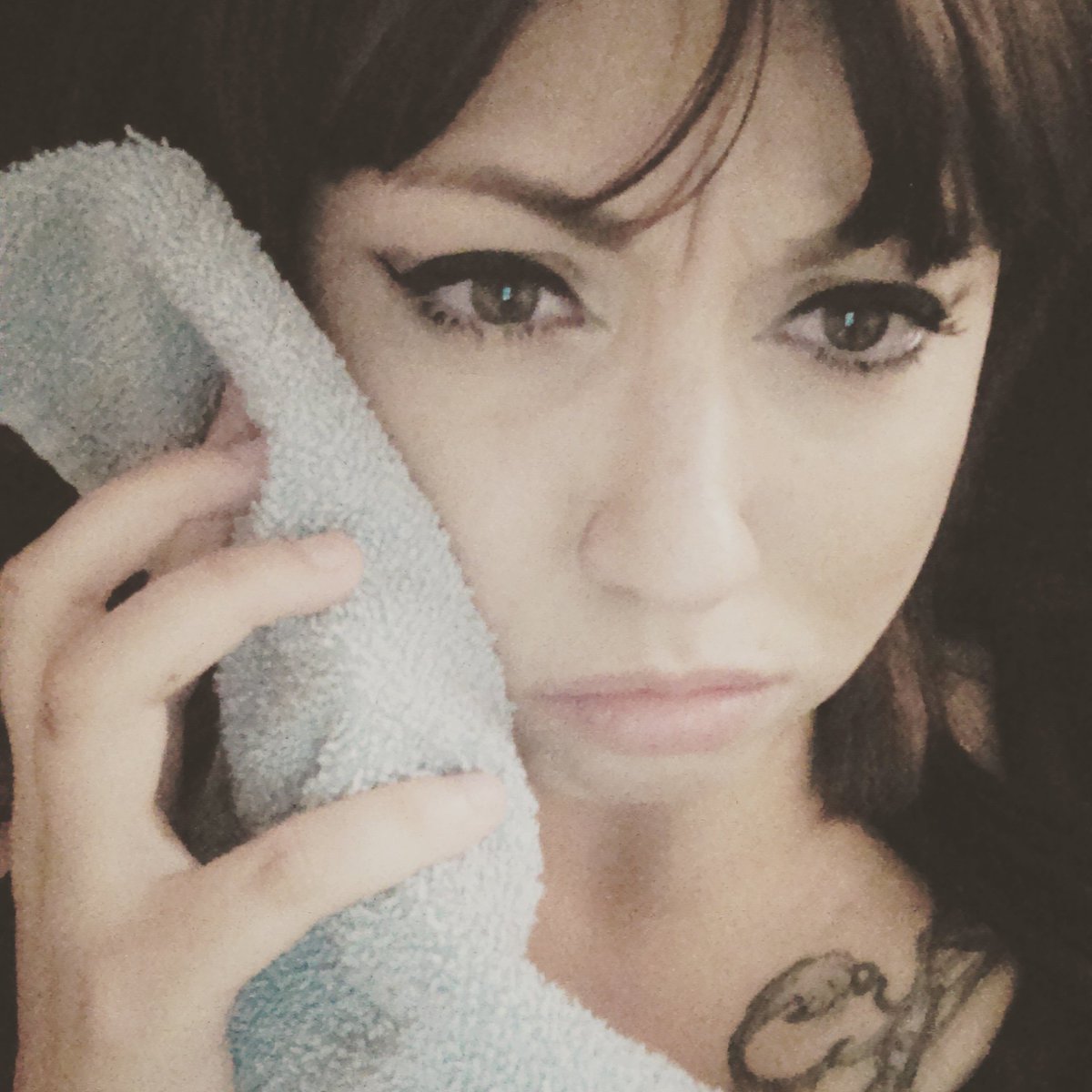 PatsyPlhailey's tweet photo. Wisdom tooth removal surgey #cantspeak #canteat feeling awful https://t.co/Toc6bamyjk