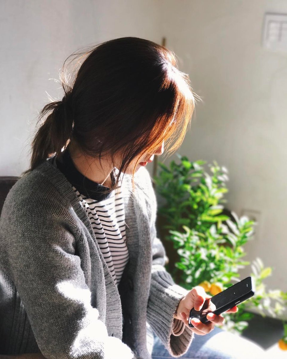 underratedggpix's tweet photo. bestie ♡ hyeyeon (requested by littlesun) https://t.co/i4NVO6qTX2