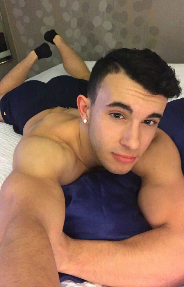 astefanelli1995's tweet photo. Whos joining me? 🍑😏 #humpday https://t.co/UNJQvvbNQG