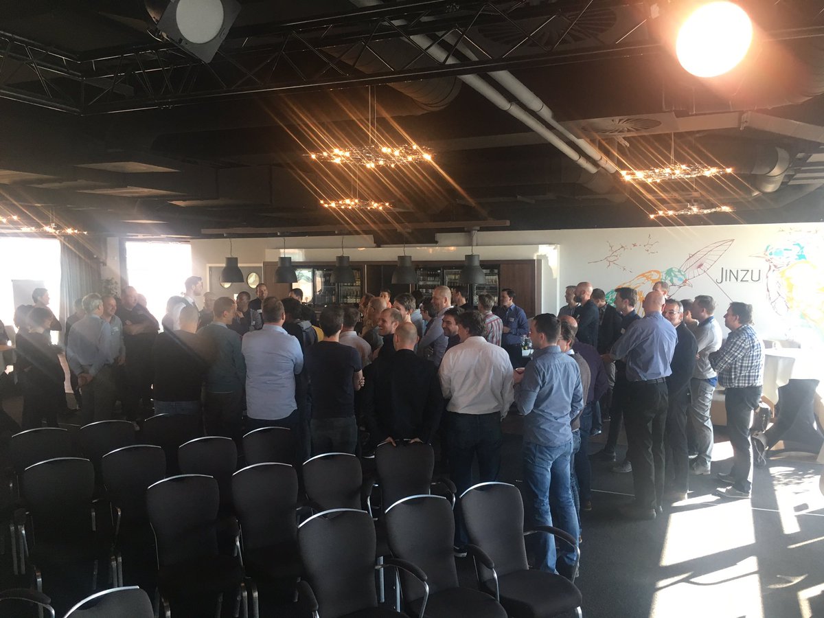 DPGMediaIT's tweet image. Work Hard @DePersgroepIct #RoadmapWorkshop #roadmap2017 #PDCA Deliver more in Q2? Yes we can!