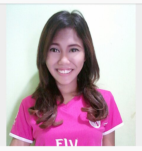 avivaamani's tweet photo. Today's outfit! Hala madrid ❤ https://t.co/uQ1LWcIupQ