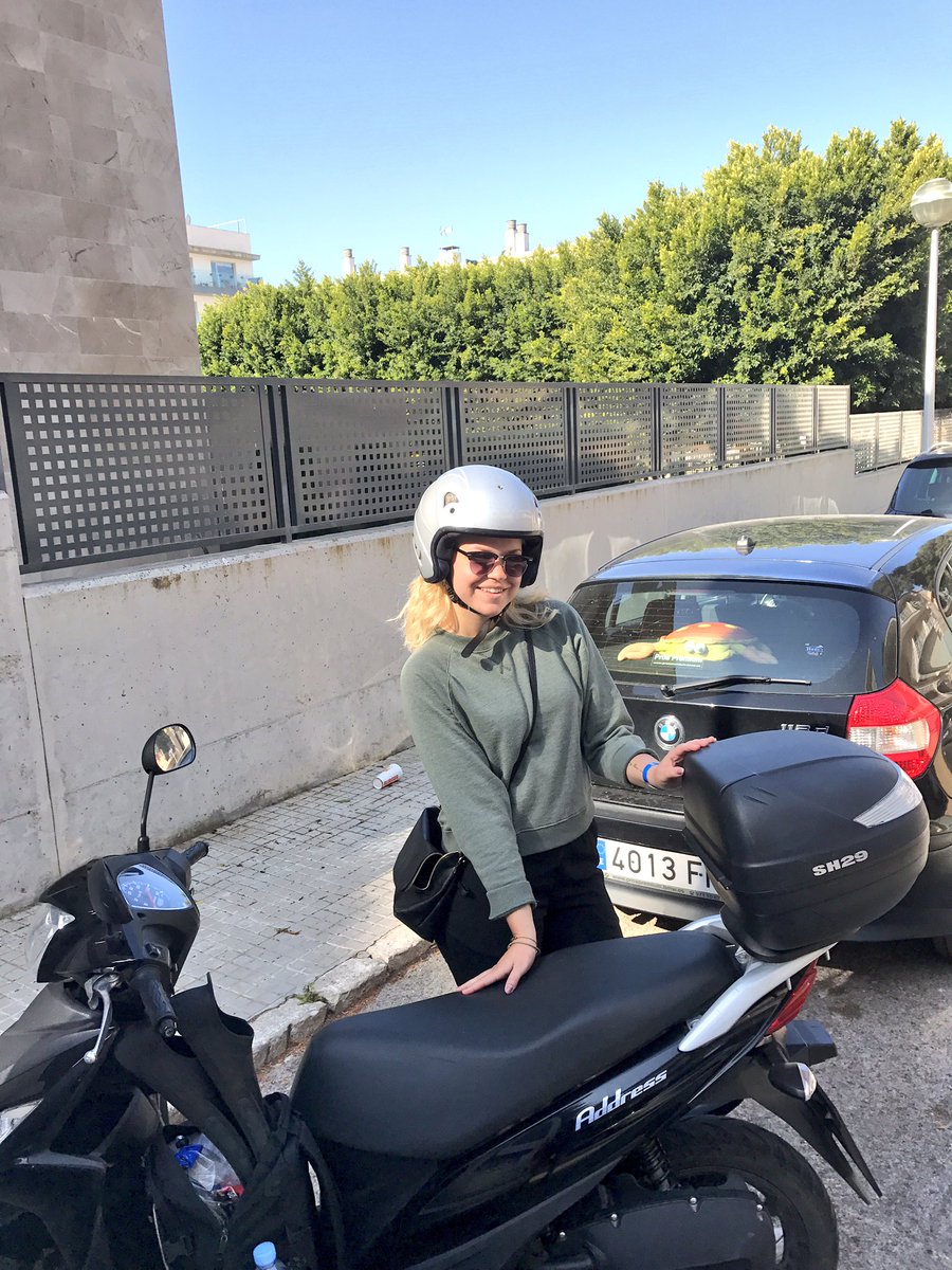 johanlovisa's tweet photo. Idag hyrde vi en scooter och åkte till bl.a Cala Pi för underbar snorkling. Om ni är utomlands och har möjlighet: hyr en scooter!!! https://t.co/r6jGnEU2MQ