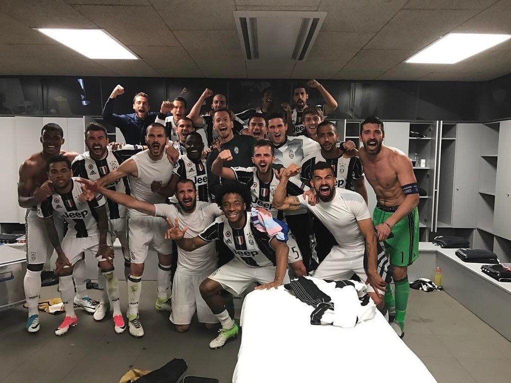 Juve_France's tweet photo. 😄 https://t.co/kf57jzJpw6