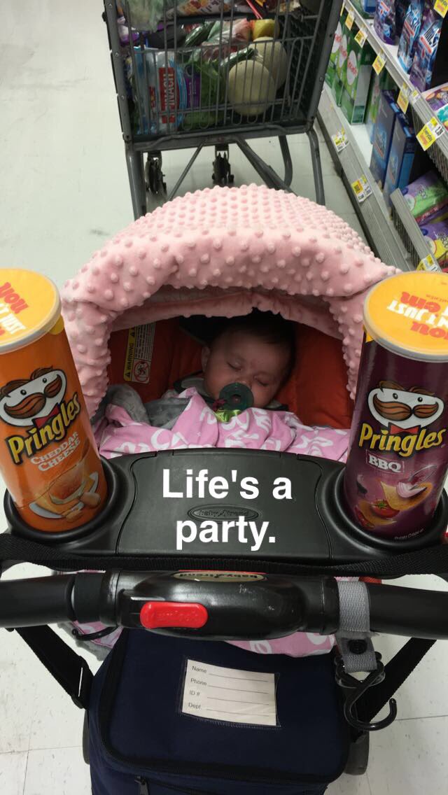 littlemissrel's tweet photo. My fave #PIIMM episode is the Pringles one, so shmoopy and I went out to get some. Also, this stroller rocks. #lifesapartyyoureaboy @smosh https://t.co/KvUKtVWOVW
