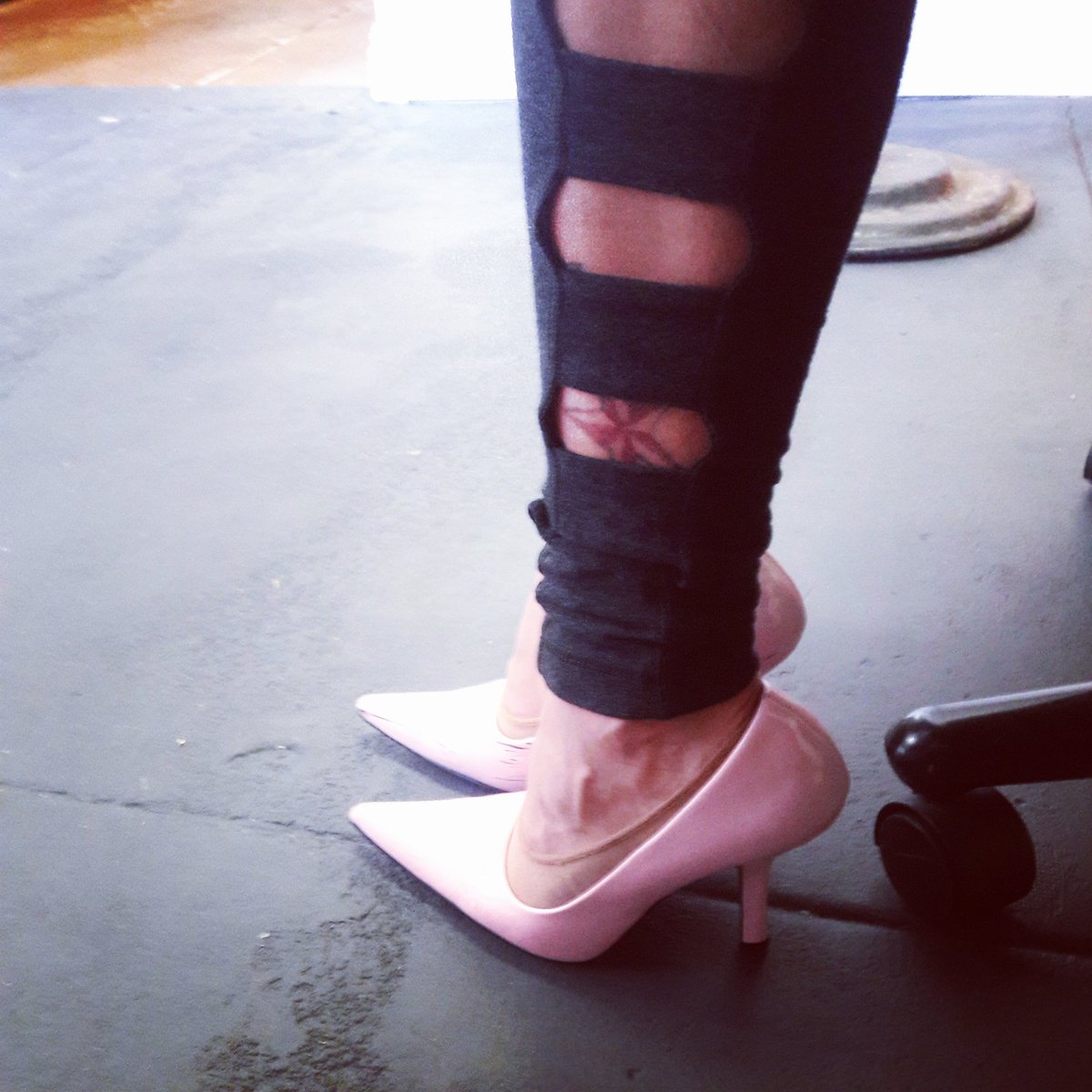 MistressLizSays's tweet photo. Lick My shoes clean, I stepped in dog shit. Lick your lips &amp; say ty. #Domme #FemDom  #footworship #Evil @RTpetboy @rtdumb @RTfdom @RTfeet https://t.co/4ZDvvYIHJv