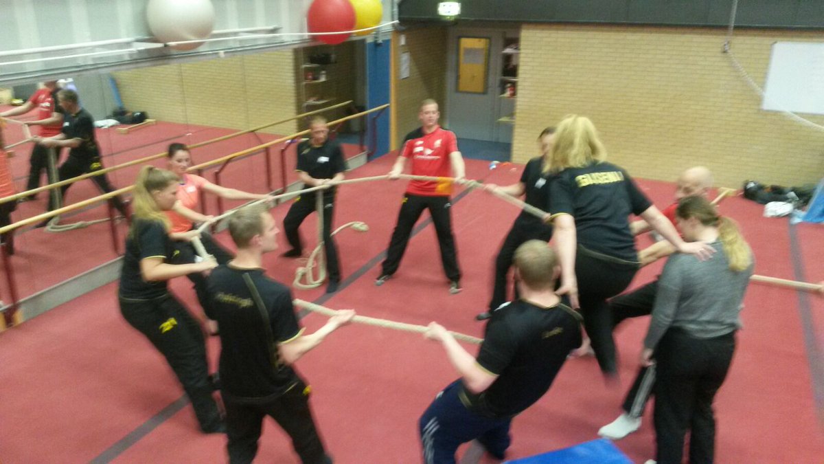 CB-selectie beleeft leerzame en inspirerende avond in Heerenveen. <a href="/ECO_Coach/">Tjalling van den Berg</a> Tjalling en collega's bedankt voor de nieuwe energie!!