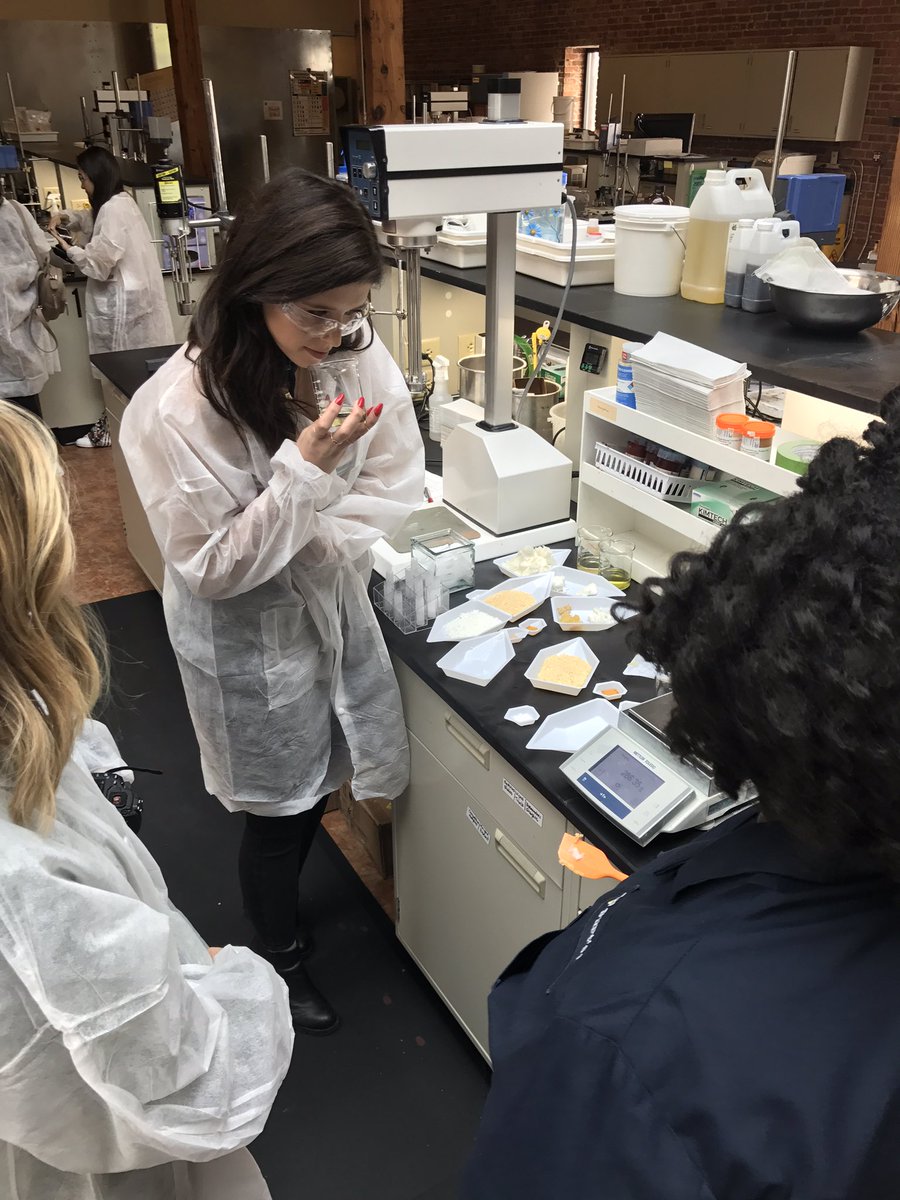 KSchwarzenegger's tweet photo. Last week I was in NC at the @BurtsBees HQ & I'm so excited 2 give u a behind-the-scenes tour #workingwithburtsbees https://t.co/7ZmDkBlA1z https://t.co/2bEVPTW9mE