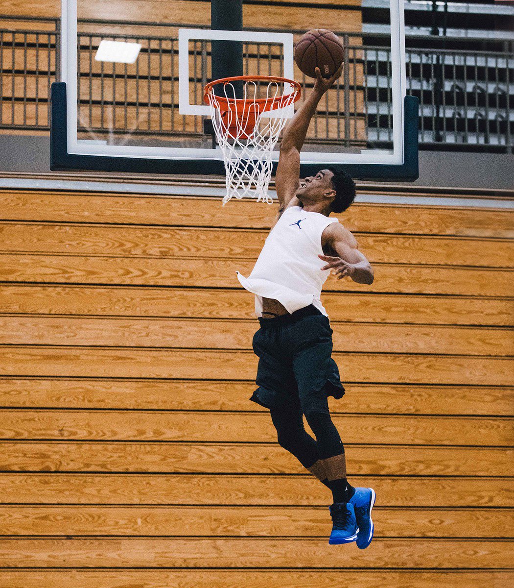 Jumpman23's tweet photo. Clear the runway.

The #AJXXXI 'Flight Guy' is available now: https://t.co/sV3fFVNjp2. https://t.co/rwUJ8s9wL5