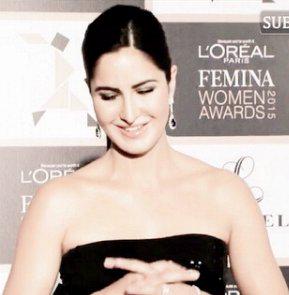_ilama96's tweet photo. تعبيرات فيسهااا تجلططططط
#katrinakaif #LPFWA2015 http://t.co/EklIDOHsqs