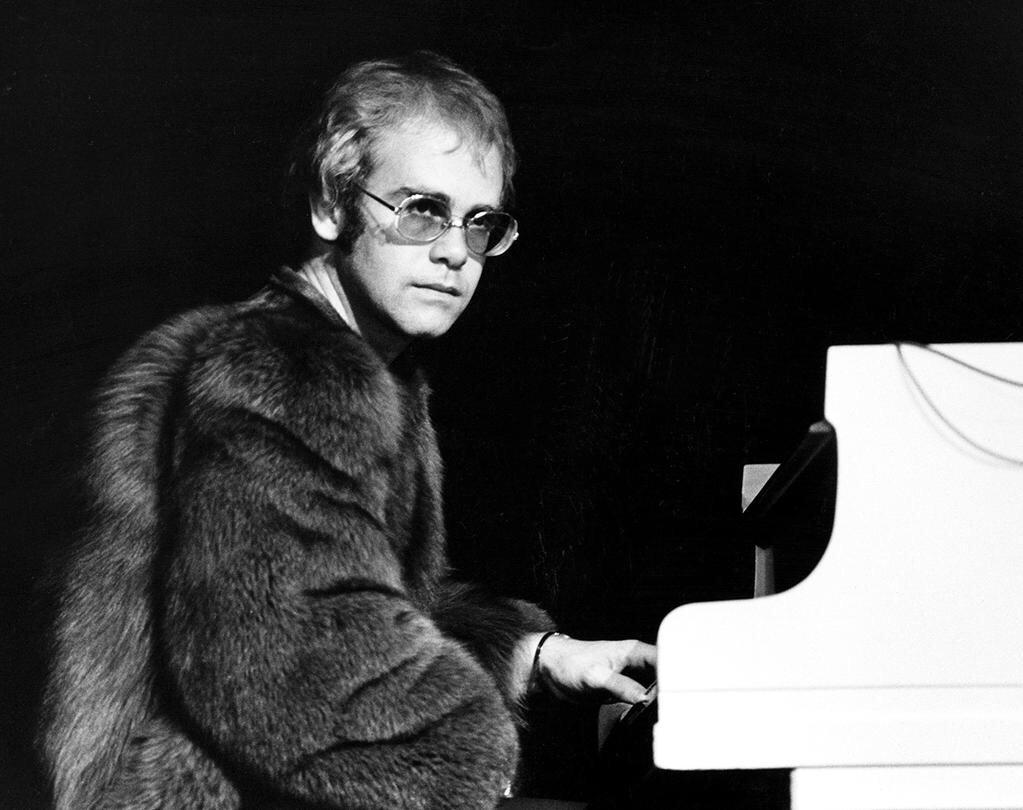 Happy Birthday to legendary artists <a href="/ArethaFranklin/">Aretha Franklin</a> &amp; <a href="/eltonjohndotcom/">Elton John</a>! What's your favorite song by either musician?