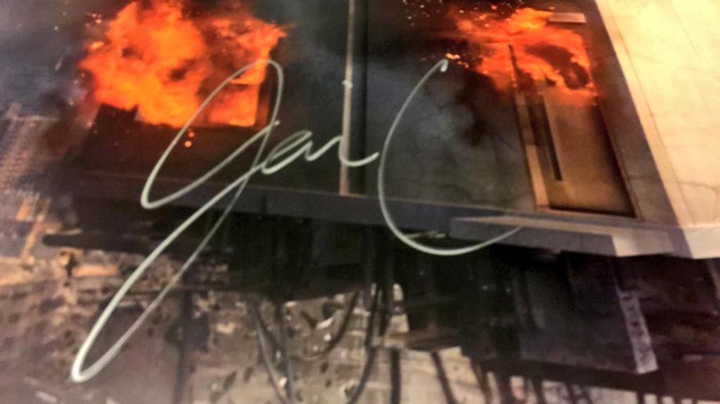 ABigFilmNerd's tweet image. Thank you @IMDb and @JaiCourtney for the autographed Insurgent poster!