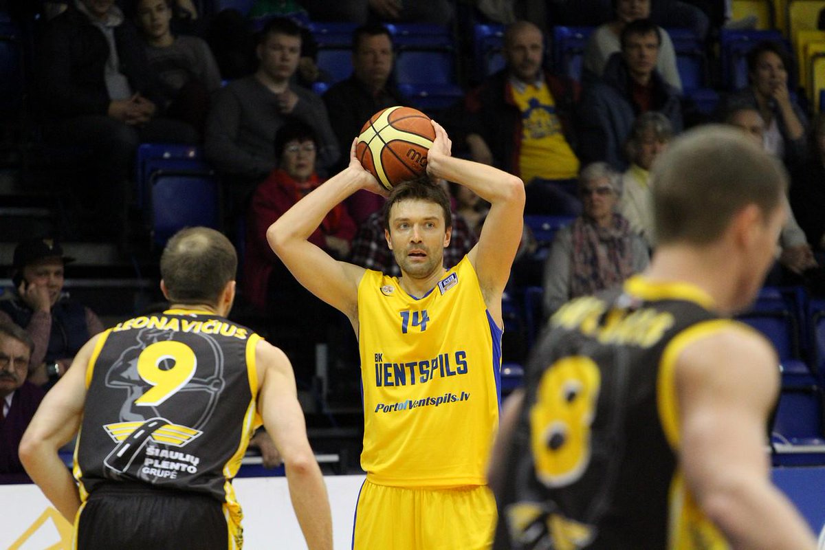 bkventspils's tweet photo. FOTO: BK "Ventspils" uzvar pirmajā @BalticBBL finālspēlē https://t.co/7YmfG3Cl5R http://t.co/M2gpNr7mqy