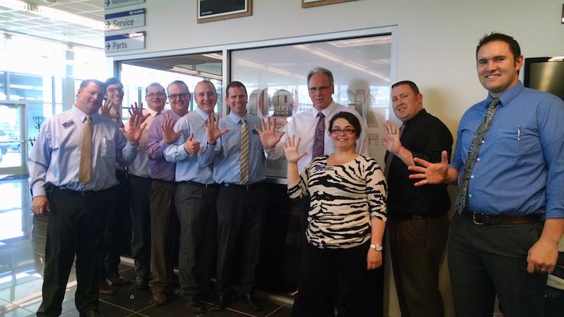 EdmundsPartner's tweet photo. Nothing but high fives from our #EdmundsFiveStarDealers @MurdockMurray http://t.co/t9yGw5jghZ