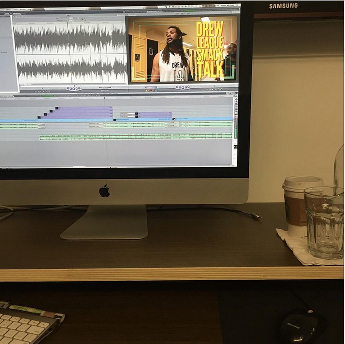 TheDrewDoc's tweet photo. Over here, finishing up the movie. Working on the DVD extras. #drewdoc #ComingSoon @DrewLeague http://t.co/LgfxpD483Q