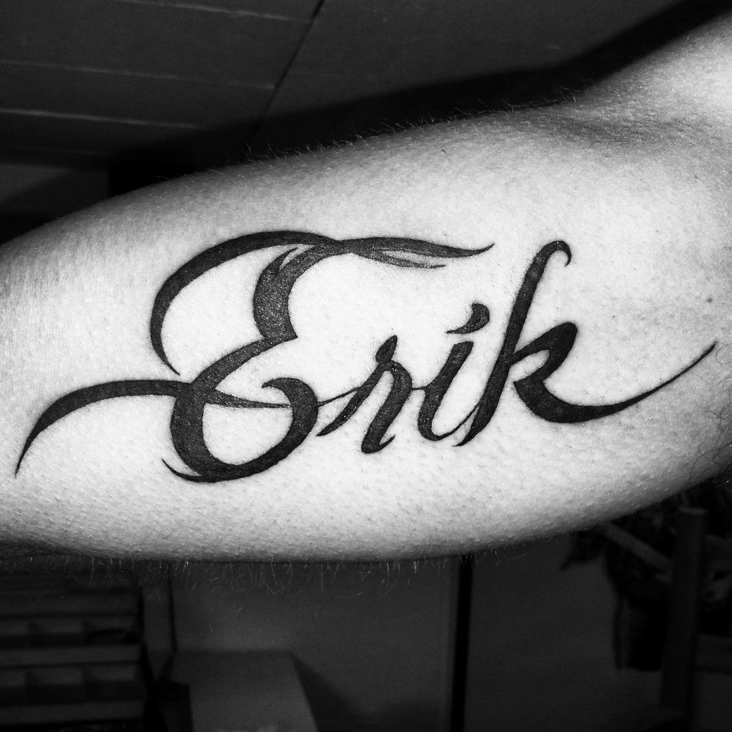 Juan Macias on Twitter: "Tattoo nombre biceps http://t.co/zg6YON07AV" / X
