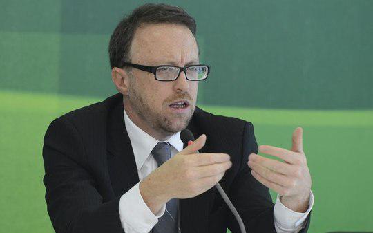 ultimosegundo's tweet photo. Governo perde segundo ministro em uma semana.
 http://t.co/ldufiyoA2X http://t.co/7i2JQdU7qw