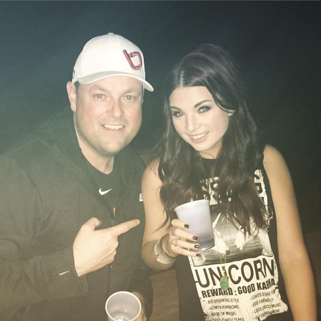 gordbamford's tweet photo. Hanging out w/ the @CCMAofficial Female Artist of the Year @jessmoskaluke at her killer show last night in Red Deer. http://t.co/q2DTg4GGjJ