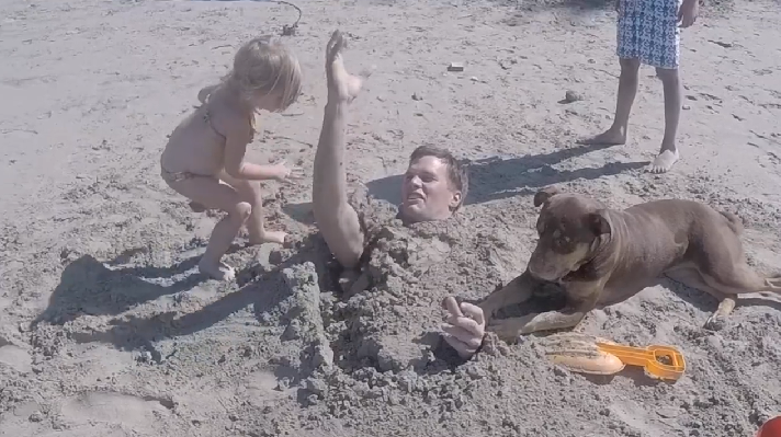 NFL's tweet photo. Tom Brady buried in the sand??

Not. For. Long.
WATCH: http://t.co/65lZjH3ikk http://t.co/bWZyOw2sfQ