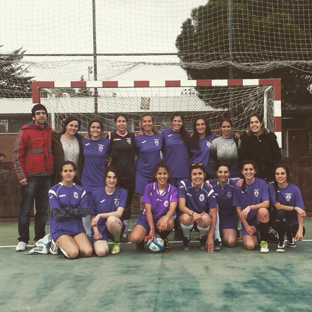 CCInfoCD's tweet photo. Campeonas indiscutibles #FutSal Desde @CCInfoCD todo nuestro apoyo a las guerreras moradas @CDFarmacia en la final!! http://t.co/iEvqPQNZua