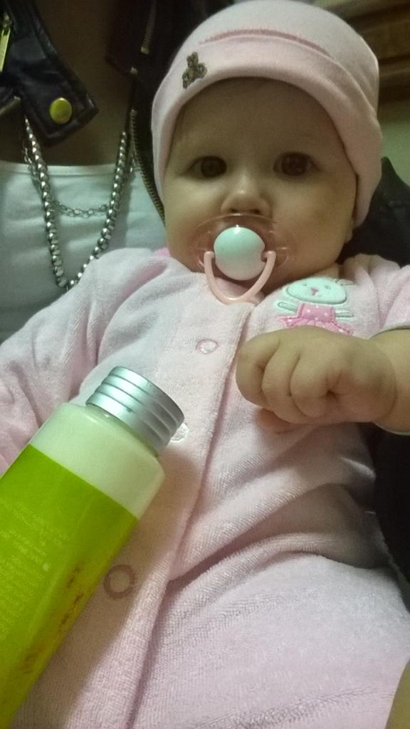antogaeta's tweet photo. Mi osito rosa #Felfi @BelenUranga me la morrrrfo http://t.co/4DReatmbsD