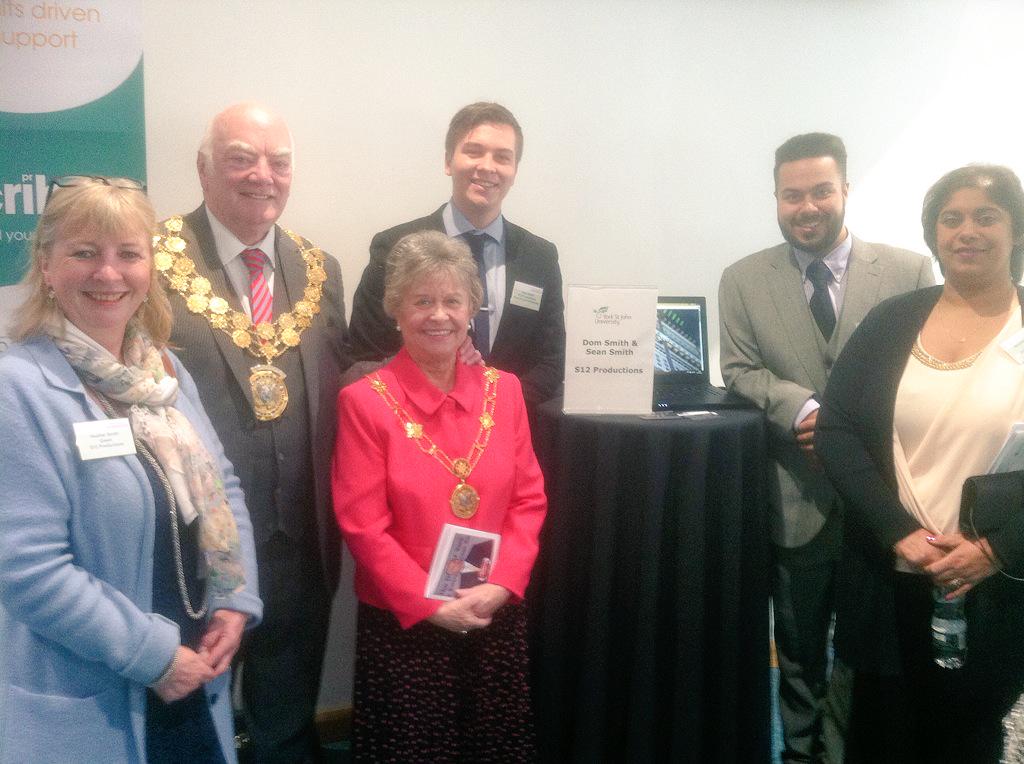 KirkleesMayor's tweet photo. 6 Smiths! Well done Young Entrepeneurs Sean &amp; Dom @S12Productions @YorkStJohn @HuddersfieldUni http://t.co/81mQa7SAzT