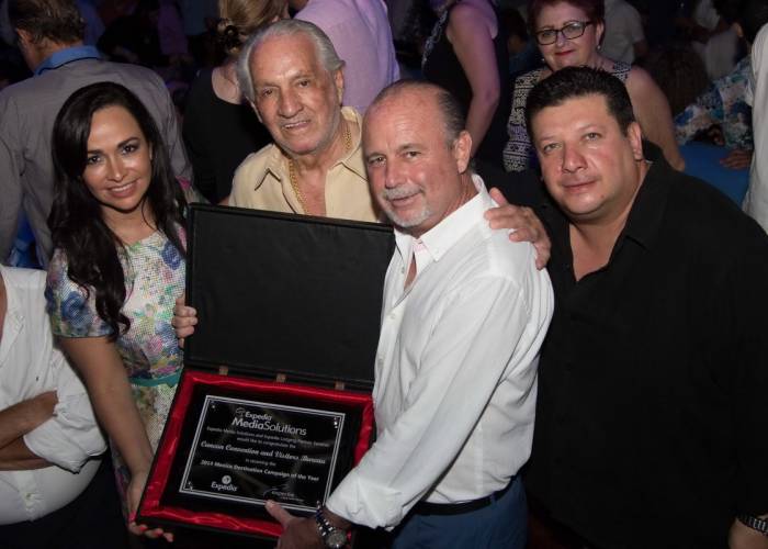 #Entérate #Cancún gana el premio del 'Destino del año'. gsip.se/1HH52W8