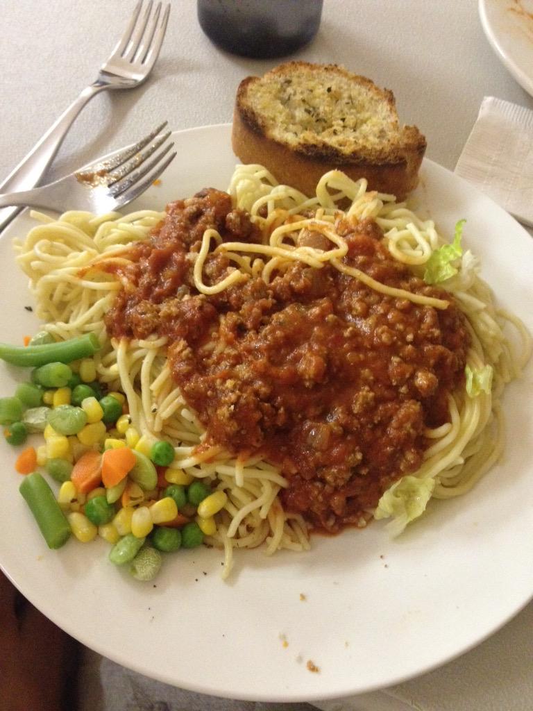 MABigEasy's tweet photo. When photosynthesis ain't enough, TREEt yo self to some homemade Italian. #NoTalkAllEat http://t.co/GCHD7XmkEl