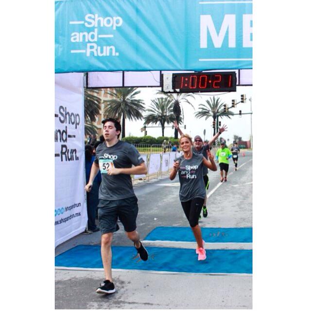 Adelfaa's tweet image. Goal!!!✌️🏁👟🏆🙌💪👊⌚️ #Time #Finish @ShopAndRun #10k #Complete  #InnovaSport #NikeRunning #Discipline #Constancy 💙