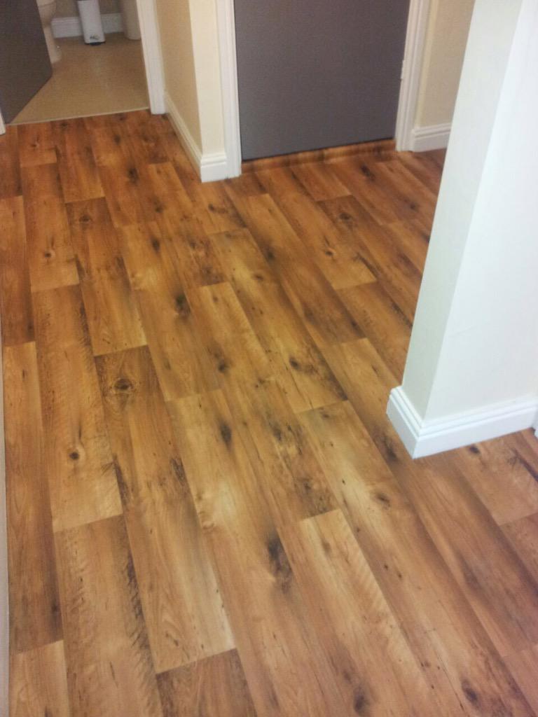 mcl_matthew's tweet photo. Entrance hall in a R12 rated slip resistant vinyl flooring,all preparation work carried out before hand,looks awesome http://t.co/k6HJvPYAwT