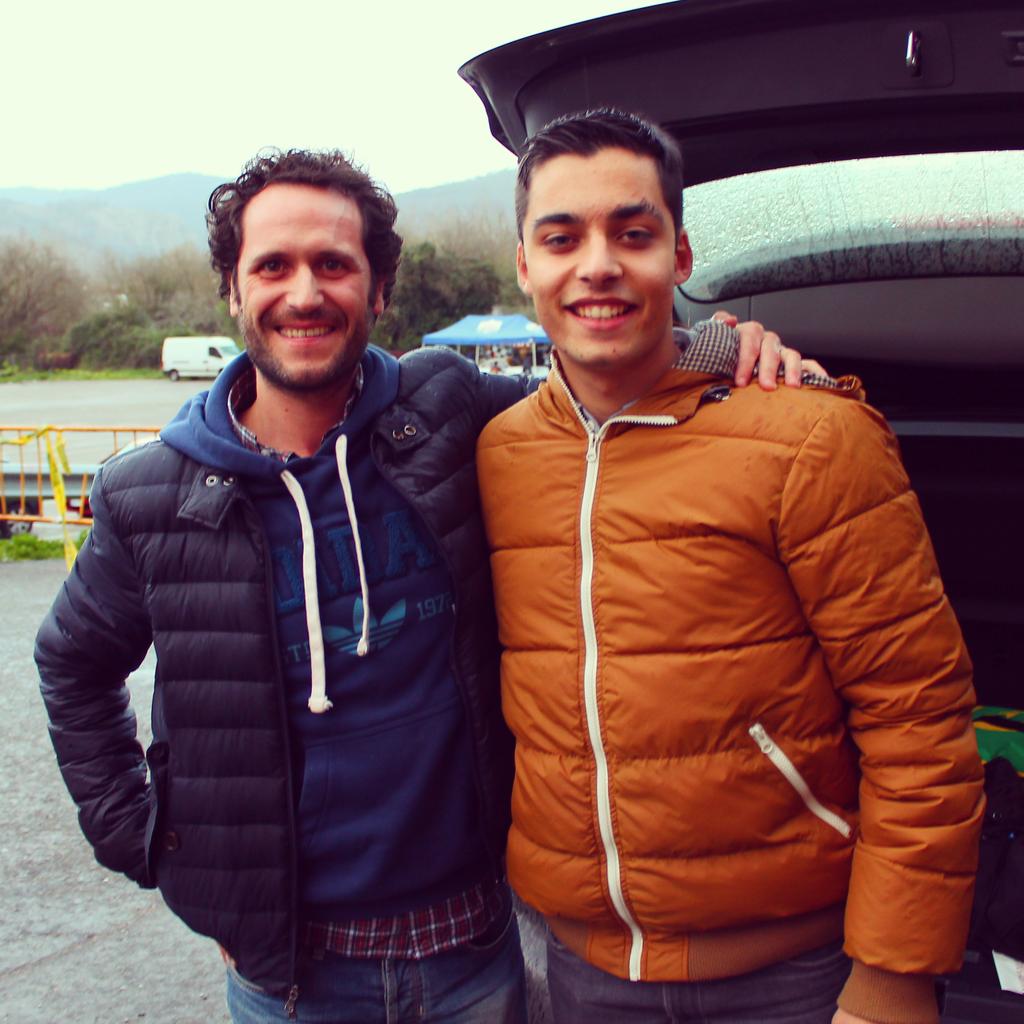 AlvaroMF3's tweet image. ¡Buenos momentos! Espero veros pronto (eso sí, con el Porsche) y poder repetir la foto con los dos jeje Un abrazo 😉😉😉