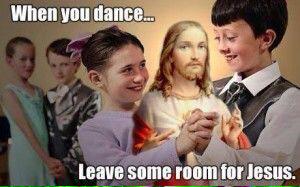 PromDatesChatt's tweet image. As we all know prom is coming up, so when you think about twerking and grinding, just remember this rule....