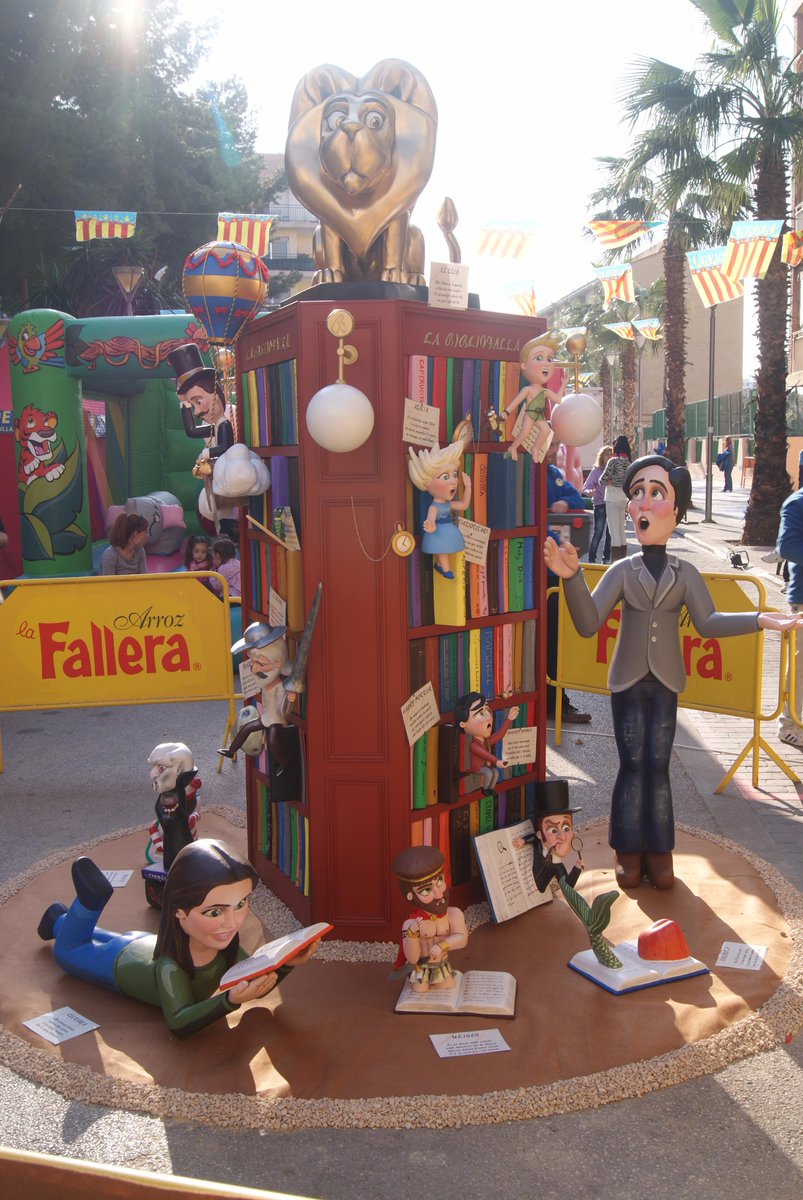 Icarominidolls's tweet photo. #Sergiofallasymas #fallas2014 #fallas2016 #artistafallero http://t.co/3wrzEHcW5Q