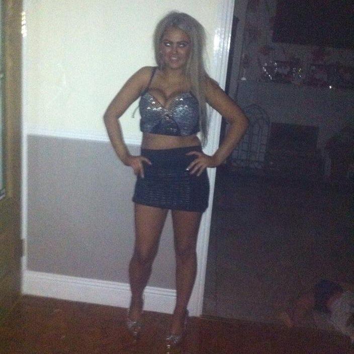 spunkload's tweet photo. Nellieanne from Limerick. Aren't #pikey girls mad? (Almost)Always huge #tits on them. #irishtraveller #irish #ireland http://t.co/WCfmTkIMaW