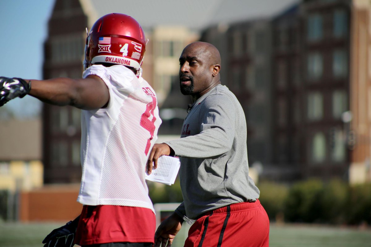 OU_Football's tweet photo. #Sooners return from spring break ready to work. For more go check out the Facebook page! http://t.co/ruOzuNeCXK