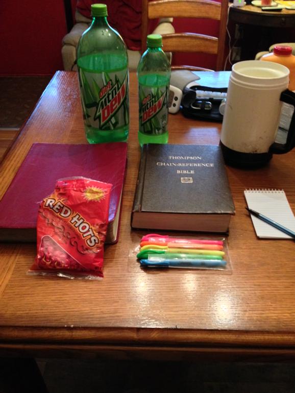 timothyellis412's tweet photo. Study to show thyself approved. Study aids😝 http://t.co/Y9wGptsrzd
