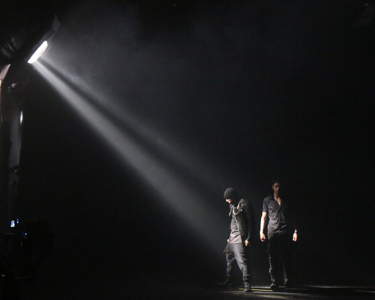 enriqueiglesias's tweet photo. Gracias por ver el vídeo oficial de #ElPerdón. https://t.co/Urcsx3WbNz http://t.co/YAV23ETtR3