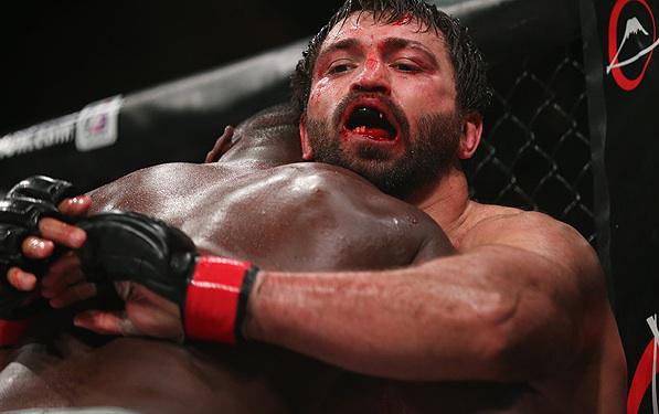 MMAHistoryToday tweet picture