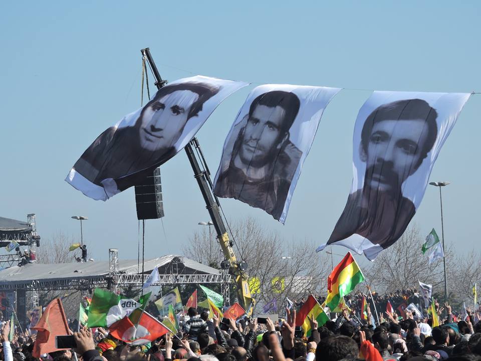İbrahim Kaypakkaya, Deniz Gezmiş ve Mahir Çayan omuz omuza...
#Newrozİstanbul #Newroz2015 #NewrozPirozBe