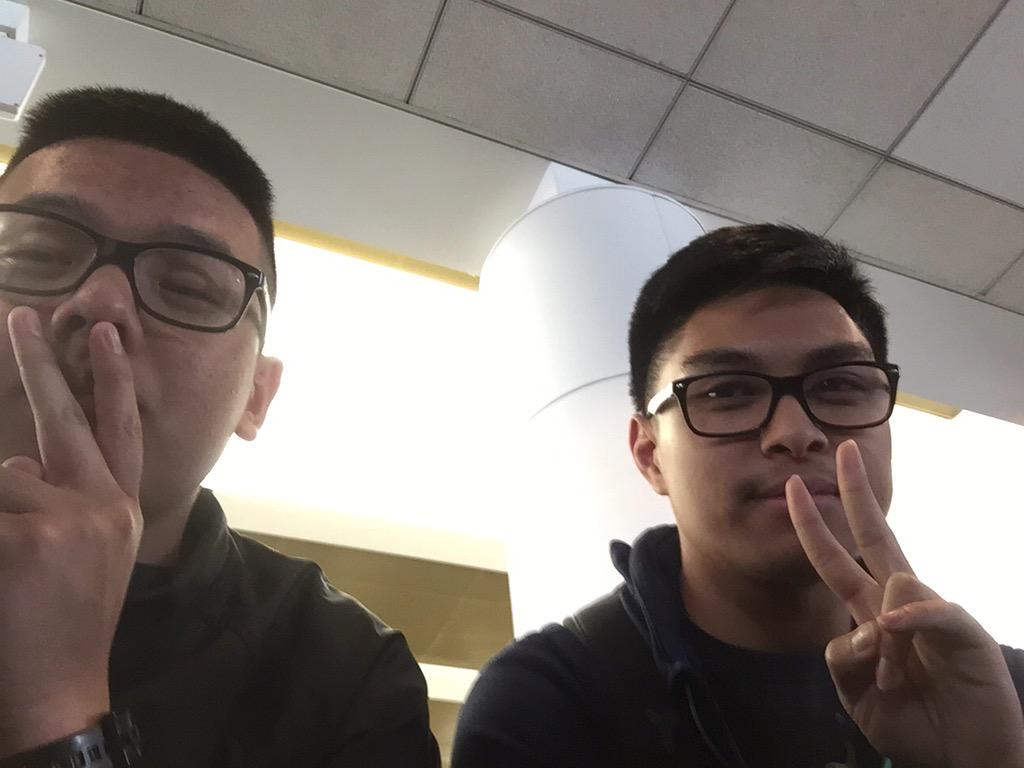 simplybrandonv's tweet photo. Winter quarter and finals. ✅ Off to San Diego, CA! ☀️🇺🇸 #semperfi #besties #backtowhereistarted http://t.co/Iub7LGPsLe