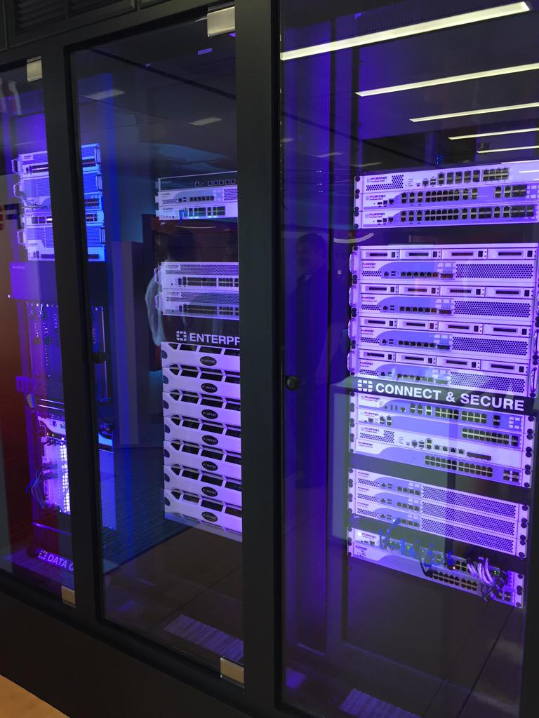 SARABLOHH's tweet photo. #FortiExpress #Fortinet #datacenteronwheels #mobiledatacenter @ Fortinet-HQ http://t.co/eHbEFXsv36
