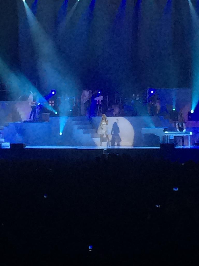 Thank you <a href="/Palomafaith/">Paloma Faith</a> 🙌🎵 for an AMAZING concert!! <a href="/LettuceWater84/">Sarah Romaine-Buxton</a>