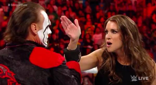 MeowJ97_Su's tweet photo. #DeanAmbrose #Sting #stepany #WWERaw http://t.co/gV4LAwTlMw