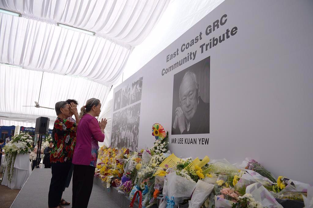 pigsflyidie's tweet photo. If a man cries for his nation, he must've loved the nation. If a nation cries for a man, he must've built the nation. http://t.co/V1L2EOeAsX